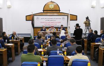 التشريعي يعقد لقاءً مع وزارة الحكم المحلي والبلديات