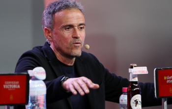 تصرف غير متوقع من لويس إنريكي مدرب منتخب إسبانيا خلال مونديال قطر