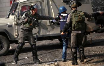 84 انتهاكاً بحق الحريات الإعلامية خلال أكتوبر