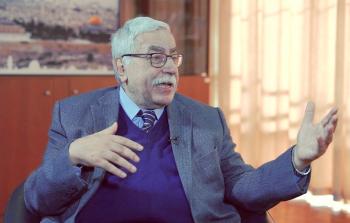 الأمين العام السابق للمؤتمر القومي العربي معن بشور (أرشيف)