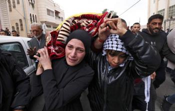مشهد من تشييع الطفلة فلة المسالمة