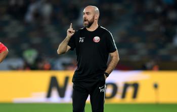 أول تعليق من مدرب منتخب قطر بعد الخسارة أمام هولندا