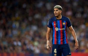 برشلونة يعلن مشاركة أراوخو في مباراة إسبانيول