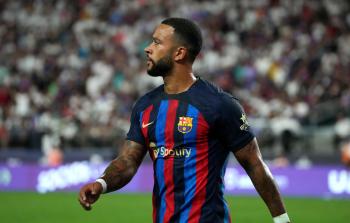 ديباي مهاجم برشلونة مرشح للانتقال إلى 3 أندية إنجليزية.. تعرف عليها