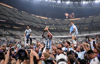 ميسي أكبر العظماء المودعين للنهائيات لكن أكثرهم فرحاً