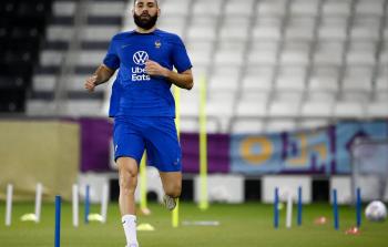 بنزيمة يدعم رفاقه قبل مباراة المغرب