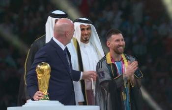 اللحظات الأولى لتتويج ميسي