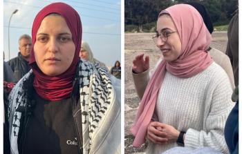 الأسيرتان ياسمين جابر من القدس ودينا جرادات من جنين لحظة الإفراج عنهما من معتقلات الاحتلال اليوم الجمعة