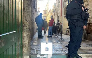 قوات الاحتلال تعتقل طلابا مقدسيين من المسجد الأقصى