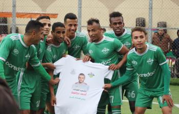 صور الشهيد أحمد دراغمة تزين المباريات في غزة والضفة