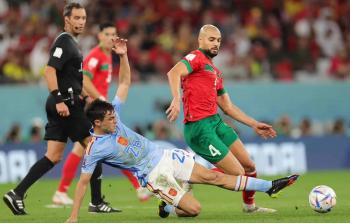 مفاجأة: سفيان أمرابط يتواجد في كامب نو وبرشلونة يتفاوض لضمه