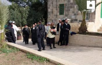 مستوطنون يقتحمون باحات الأقصى المبارك