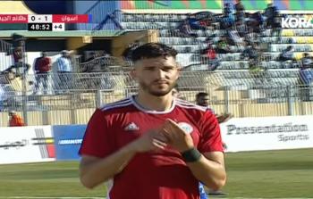 اللاعب محمود وادي بعد تسجيله هدفه الأول في الدوري المصري