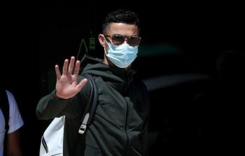 شاهد لحظة وصول رونالدو إلى السعودية للانضمام لنادي النصر
