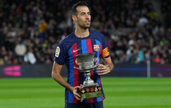 رد بوسكيتس قائد برشلونة على عرض نادي النصر السعودي
