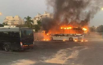 حرق 5 شاحنات تعود لمستوطنين في الرملة