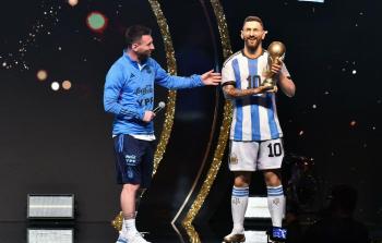 تكريم مؤثر لميسي ومنتخب الأرجنتين من 