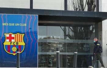 برشلونة يواجه تهديدا جديدا قد يحرمه اللعب في الابطال