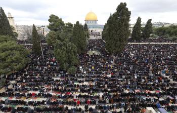 250 الف مصلٍ ادوا صلاة الجمعة الثانية من شهر رمضان في المسجد الاقصى المبارك