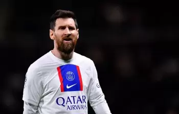 نجم أرجنتيني يحذر ميسي من العودة إلى برشلونة