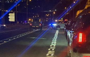 مقاومون يستهدفون بالرصاص مركبة مستوطنين قرب القدس المحتلة