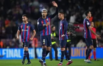 قرار صادم من برشلونة بشأن 3 لاعبين