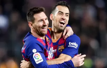 ميسي يمنع بوسكيتس من اتخاذ قرار التجديد مع برشلونة