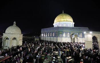 200 ألف مصلٍ أدوا 