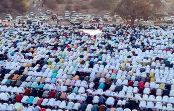 العمانيون يحتفلون بأول أيام عيد الفطر المبارك