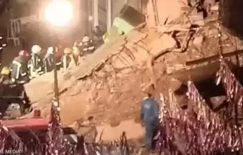 انهيار عقار في الإسكندرية والبحث جار عن ناجين