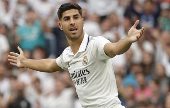 أسينسيو يوافق على تمديد عقده مع ريال مدريد