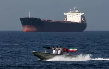 ايران تحتجز ناقلة نفط في خليج عمان