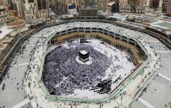 أحكام النيابة عن المريض في الحج