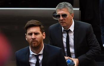 بيان رسمي من والد ميسي رداً على تقارير توقيعه للهلال