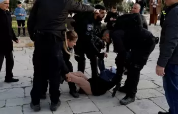 جانب من اعتداء قوات الاحتلال على المسجد الأقصى في العشر الأواخر من شهر رمضان