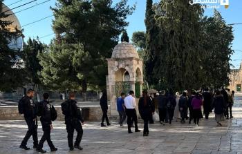 صورة حية من اقتحام المستوطنين لباحات المسجد الأقصى اليوم الإثنين