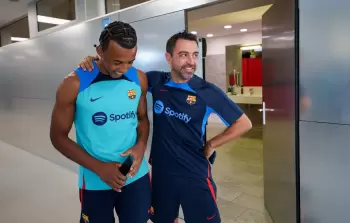 موقف تشافي من رحيل كوندي عن برشلونة