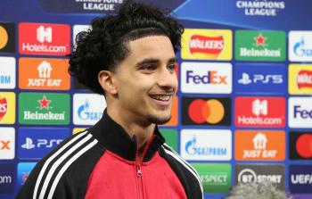 مدرب مانشستر يونايتد يتخذ قراره بشأن العراقي زيدان إقبال