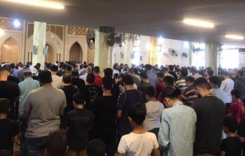 فلسطينيو لبنان يؤدون صلاة الغائب على روح الشهيد المصري 