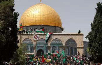 مغردون يواصلون تفاعلهم على وسم #لن_يقسم