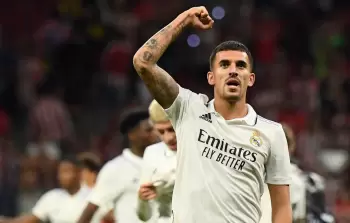 ريال مدريد يمدد عقد لاعبه حتى 2027