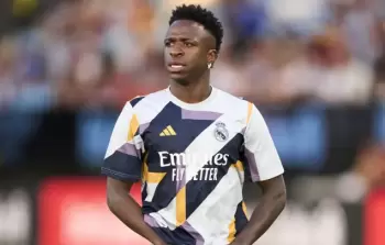 هل يتعاقد ريال مدريد مع بديل لفينسيوس المصاب؟