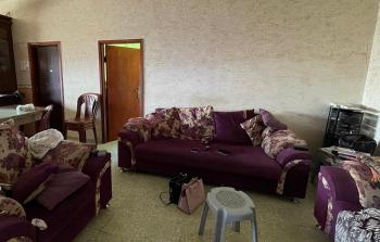 منزل المطارد بني فضل بعد اقتحامه فجر اليوم