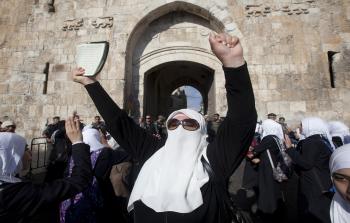 المرابطات في الأقصى.. كحجارة المسجد لا يعرفن الوهن 