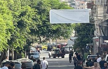 صورة حية لجيبات أمن السلطة في مدخل مخيم طولكرم