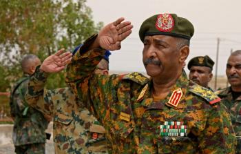 البرهان يعود إلى السودان بعد أول زيارة خارحية منذ الحرب