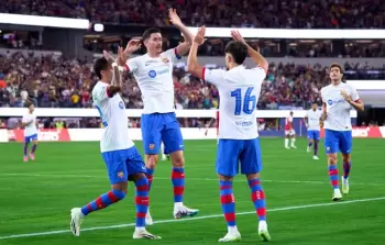 برشلونة يعرض أحد لاعبيه على مانشستر يونايتد