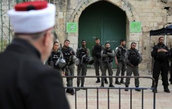 مرابطة مقدسية تدعو لهبّة شعبية عارمة لمجابهة سياسة الإبعاد عن القدس والأقصى 