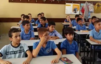 معروف: 625 ألف طالب يلتحقون بمقاعد الدراسة غدًا في غزة