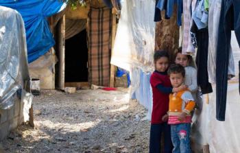 لاجئون فلسطينيون في عين الحلوة يكابدون مرارة التشرد 